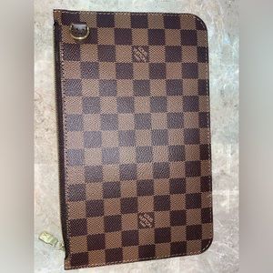 Louis Vuitton Neverfull Tote pouch